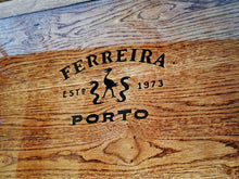 Charger l'image dans la galerie, Meuble bar en chêne et résine époxy