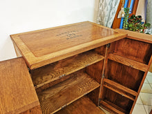 Charger l'image dans la galerie, Meuble bar en chêne et résine époxy